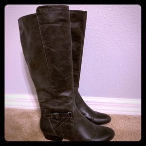 Charcoal colored boots size 7